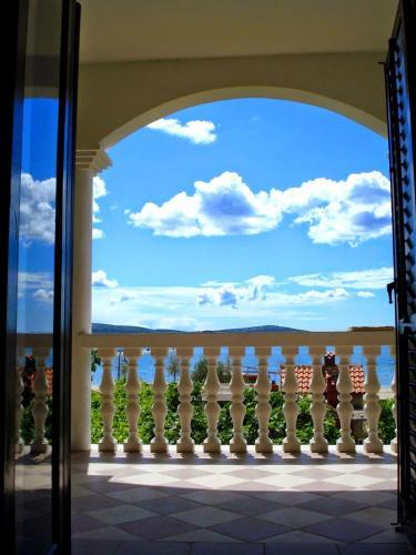 Apartment 3545-3 For 2 + 2 Pers. In Biograd Na Moru
