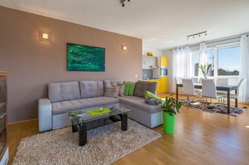 Apartamentos Emi.