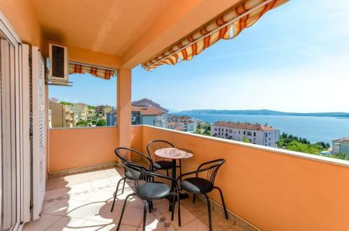 Apartamentos Omega Cert