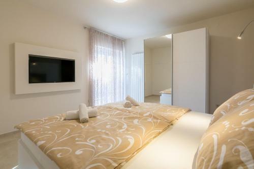 Abros Apartments