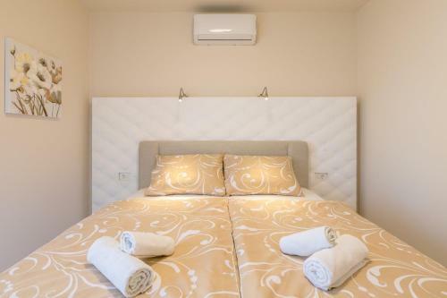 Abros Apartments