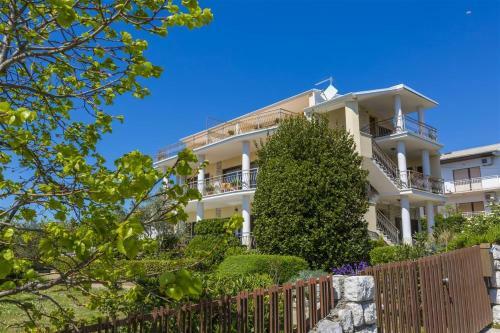 Apartamentos Jan R