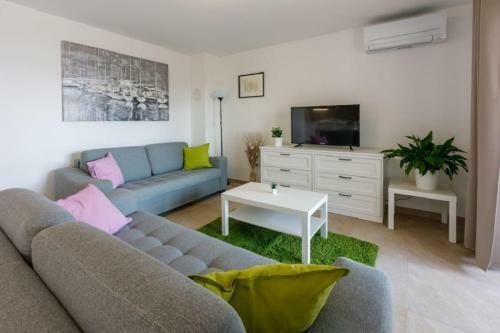 Apartment Anton 61 Pax