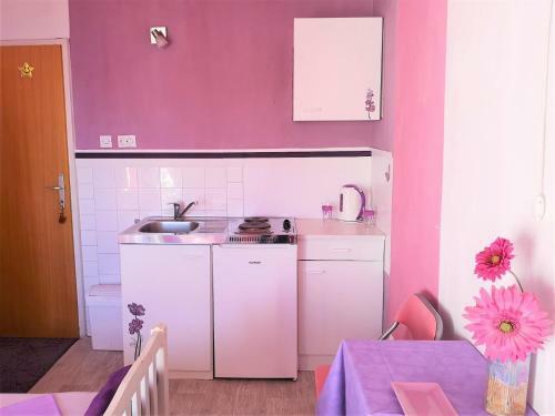Hostal Apartments And Rooms Marijan
