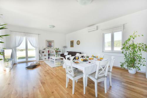 Villa Anica