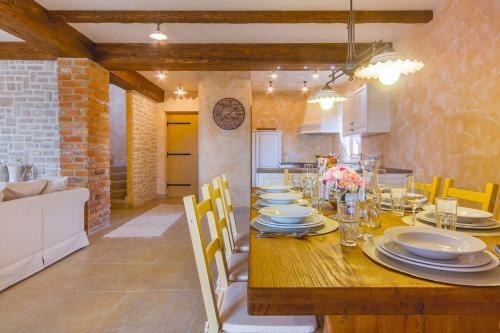 Luxury Villa Tia