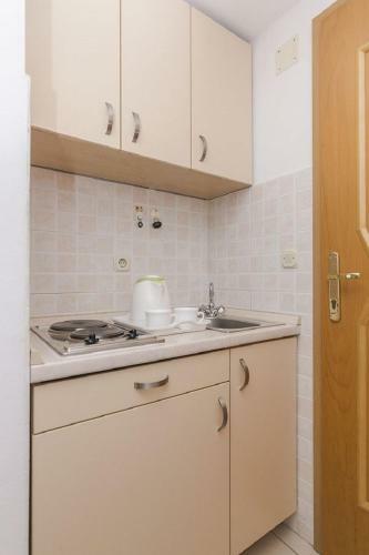 Apartments Sonja - 100 M From Sea