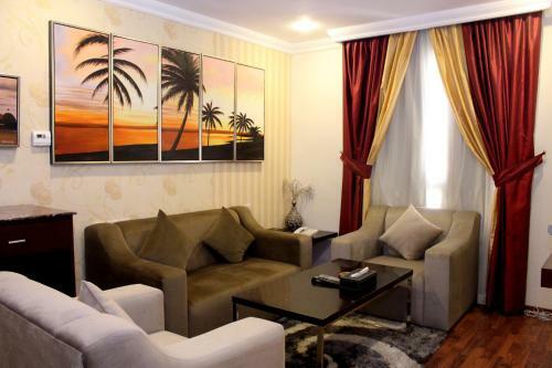 Apartamentos Raoum Inn