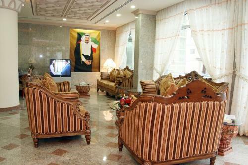 Apartamentos Sara Plaza