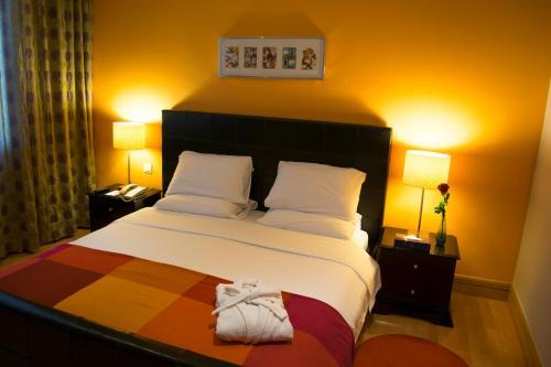 Corniche Suites Hotel