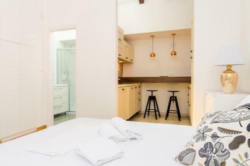 Hostal Cinema View House