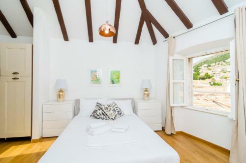 Hostal Cinema View House