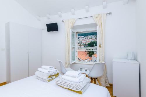 Hostal Cinema View House