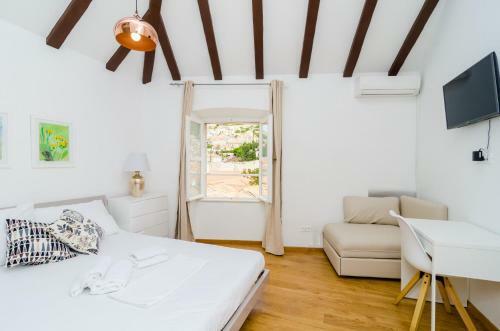 Hostal Cinema View House