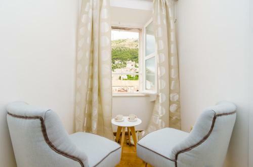 Hostal Cinema View House