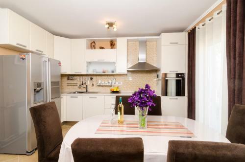 Apartment 4U