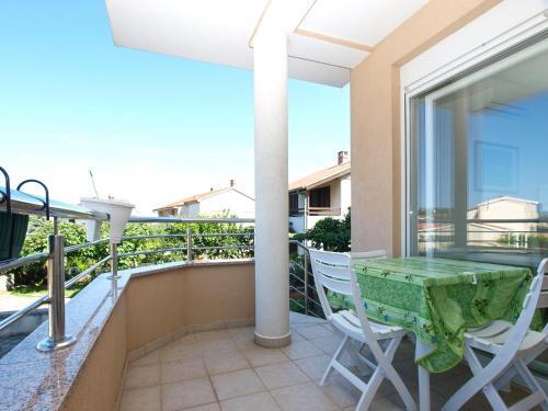 Apartments Majda 1932