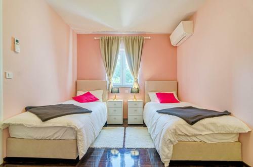 Captain's House - Villa With Swimming Pool & Sauna