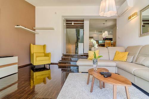 Captain's House - Villa With Swimming Pool & Sauna