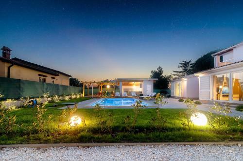 Captain's House - Villa With Swimming Pool & Sauna