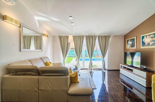Captain's House - Villa With Swimming Pool & Sauna