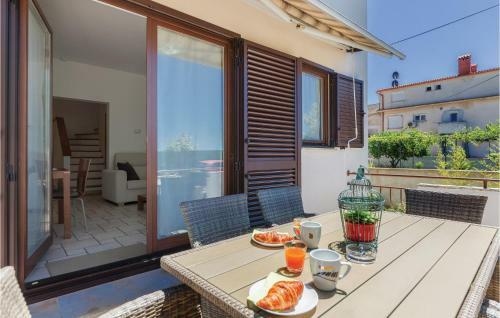 Three-bedroom Holiday Home In Fazana