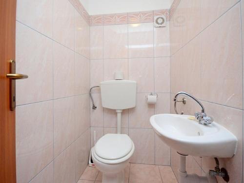 Apartments Fazana 774