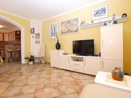 Apartment Valbandon 1780