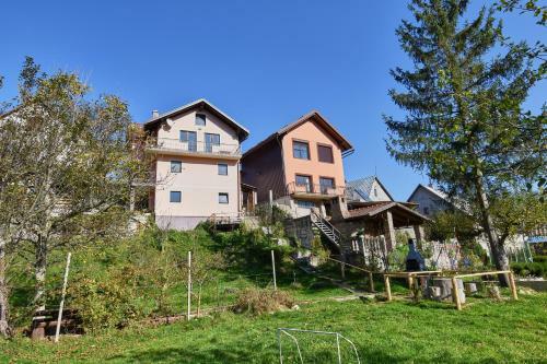 Apartamentos Holiday Home Lana