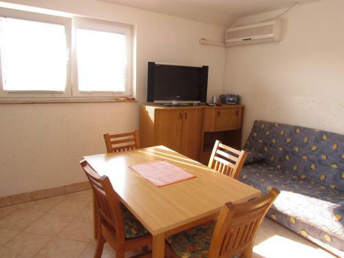 Hostal Holiday House Damir