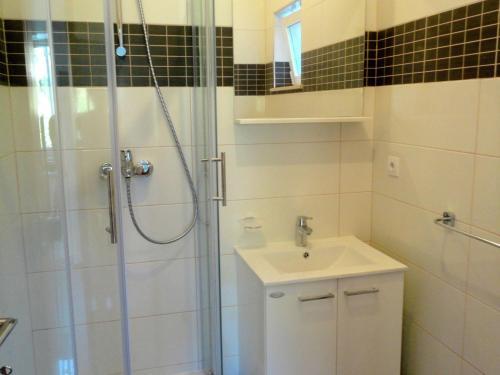 Studio Apartment With Terrace And Sea View,30m Distant From The Beach!
