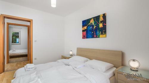Spacious Apartment With A Panoramic View