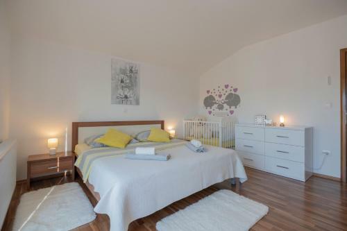 Prunus-luxurious Holiday Home With A Private Pool