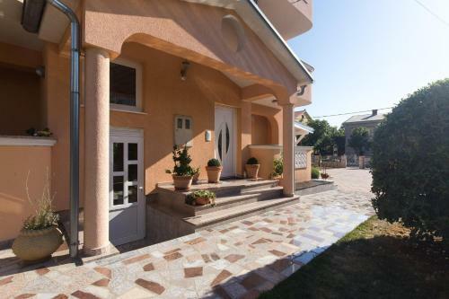 Apartamentos Villa Janja