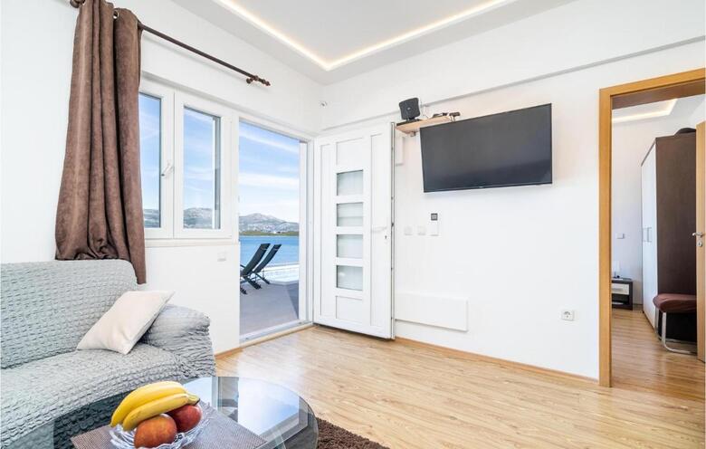 Two-bedroom Holiday Home In Janjina