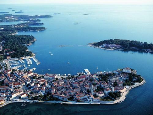 Luxurious Holiday Home In Heraki Croatia With Private Pool