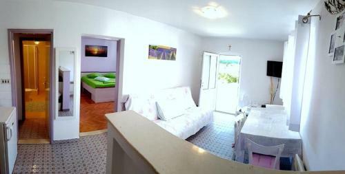 Hostal Apartments And Rooms Tonka-parking