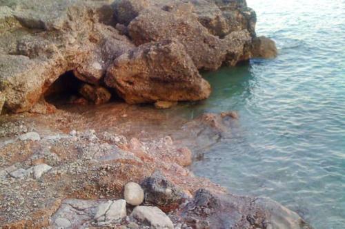 Apartment With 2 Bedrooms In Jelsa With Wifi