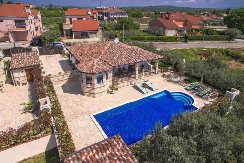 Villa Adry