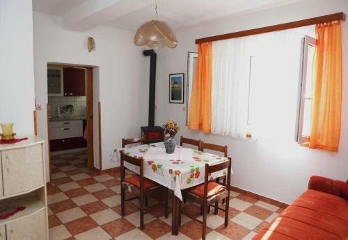 Apartments Liza - 80m From The Sea