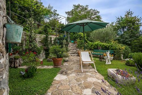 Luxury Villa Lipa With Hot Tub
