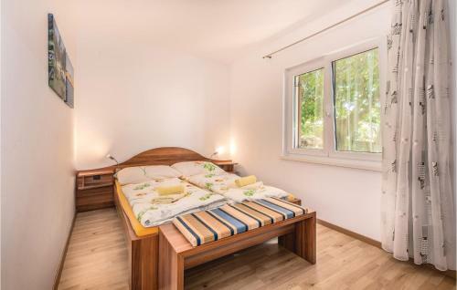 Four-bedroom Holiday Home In Linardici