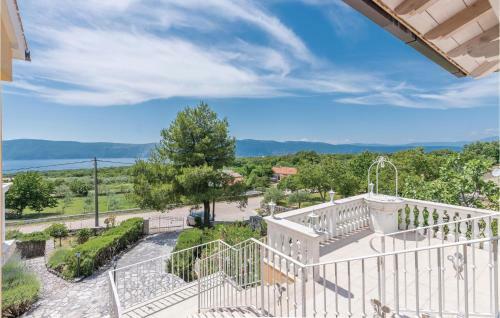 Four-bedroom Holiday Home In Linardici