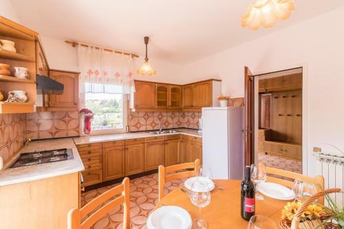 Apartments Ivica 1706