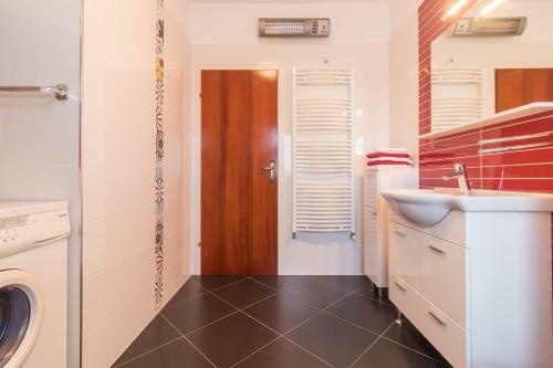 Apartments Ivica 1706