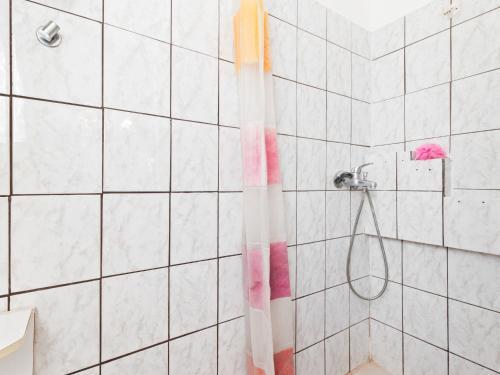 Decent Apartment In Li?njan With Balcony