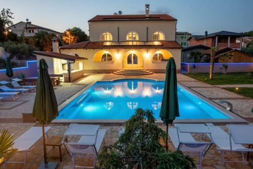 Hostal Via Flavia With Common Pool