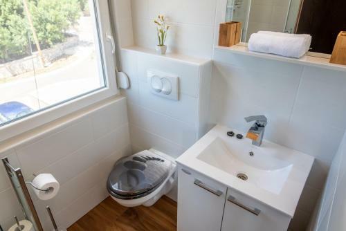 Hostal Via Flavia With Common Pool