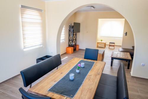 Hostal Via Flavia With Common Pool