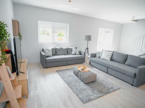Quaint Holiday Home In Lovinac With Terrace